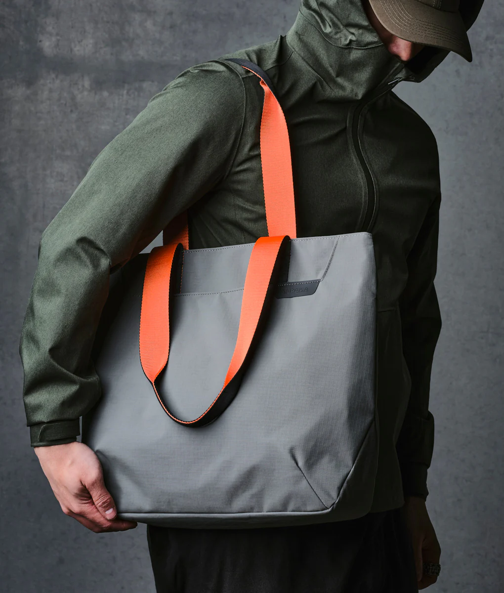 Elements Tote (M)
