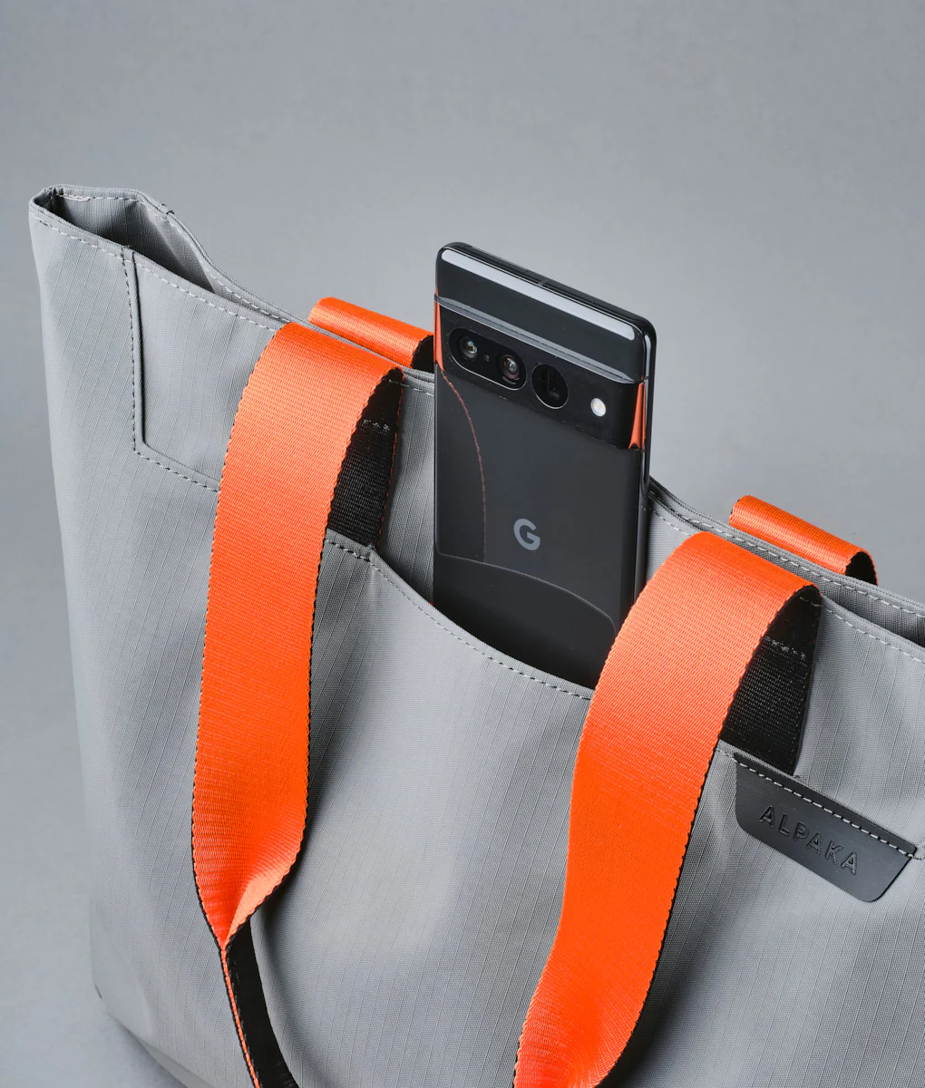Elements Tote (M)