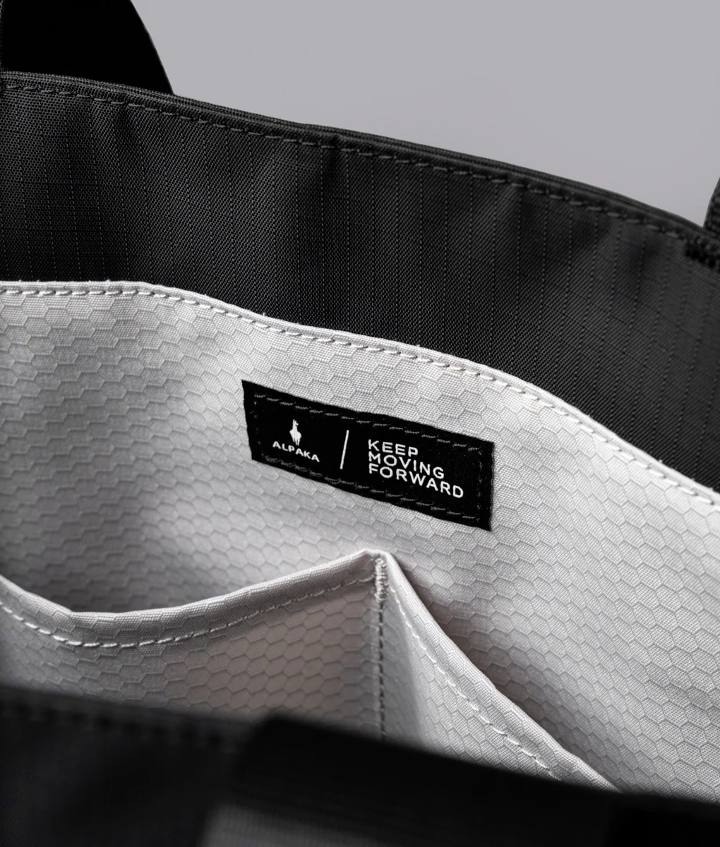 Elements Tote (M)