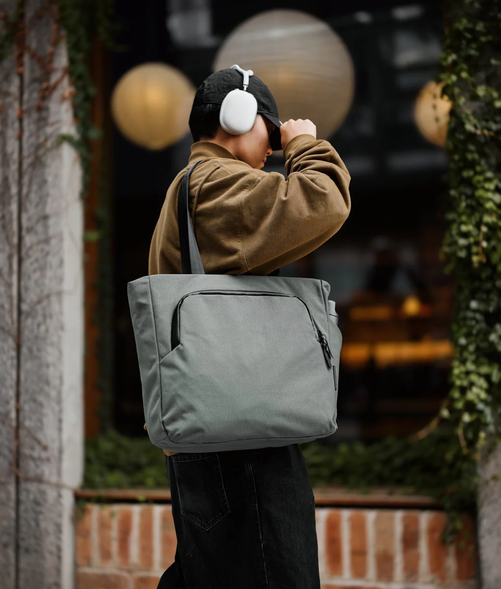 Bravo Tote V1