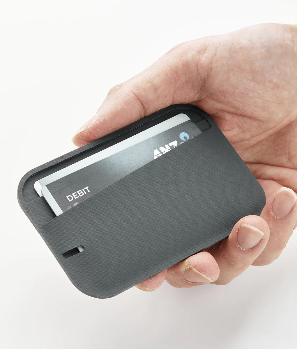 380-hub-cardholder-male-part-8.webp HUB Cardholder Male Part