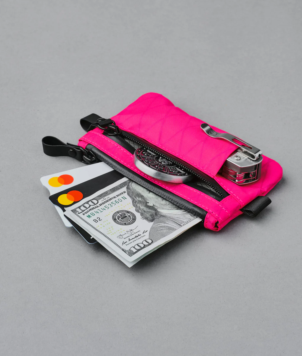 78-zip-pouch-pro-hot-pink-rvx20-3.webp Zip Pouch Pro - Hot Pink RVX20